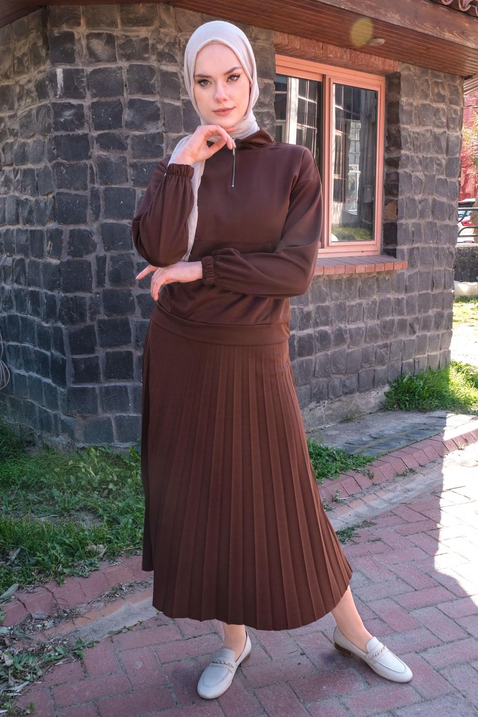 Tesettür giyim KAHVE FERMUAR DETAYLI PİLİSELİ ETEKLİ TAKIM T 4040