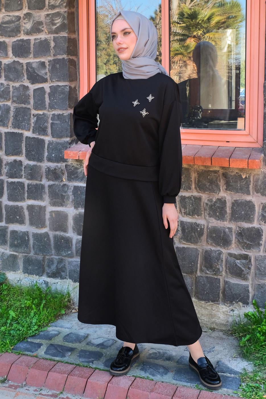 Tesettür giyim SİYAH ZIMBA DETAYLI İKİLİ ETEKLİ TAKIM T 4050