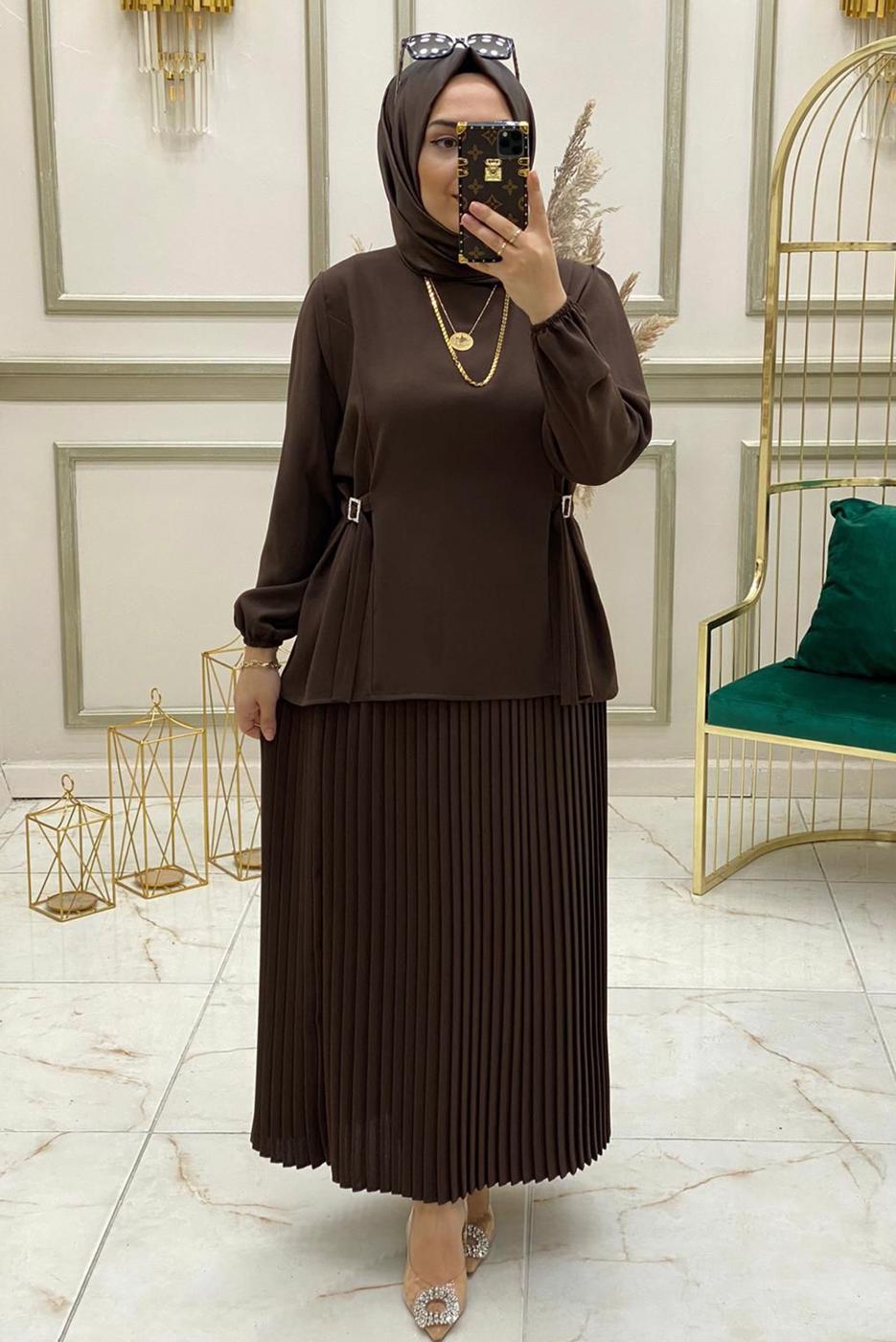 Tesettür giyim KAHVE PİLİSELİ MANŞETLERİ LASTİKLİ ETEKLİ TAKIM T 90064 