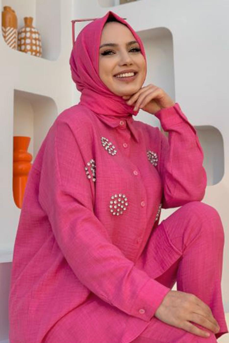 Tesettür giyim FUŞYA TAŞ DETAYLI DÜĞMELİ İKİLİ PANTOLONLU TAKIM T 3048