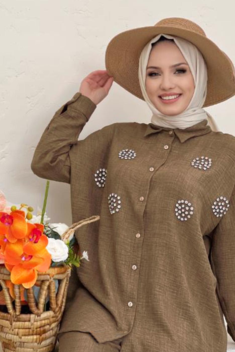Tesettür giyim KAHVE TAŞ DETAYLI DÜĞMELİ İKİLİ PANTOLONLU TAKIM T 3048