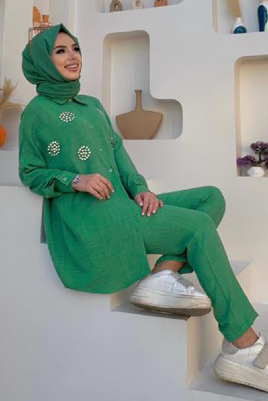 Tesettür giyim YEŞİL TAŞ DETAYLI DÜĞMELİ İKİLİ PANTOLONLU TAKIM T 3048