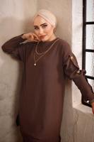 Tesettür giyim KAHVE DÜĞME DETAYLI ZİNCİRLİ İKİLİ PANTOLON TAKIMI T 5492