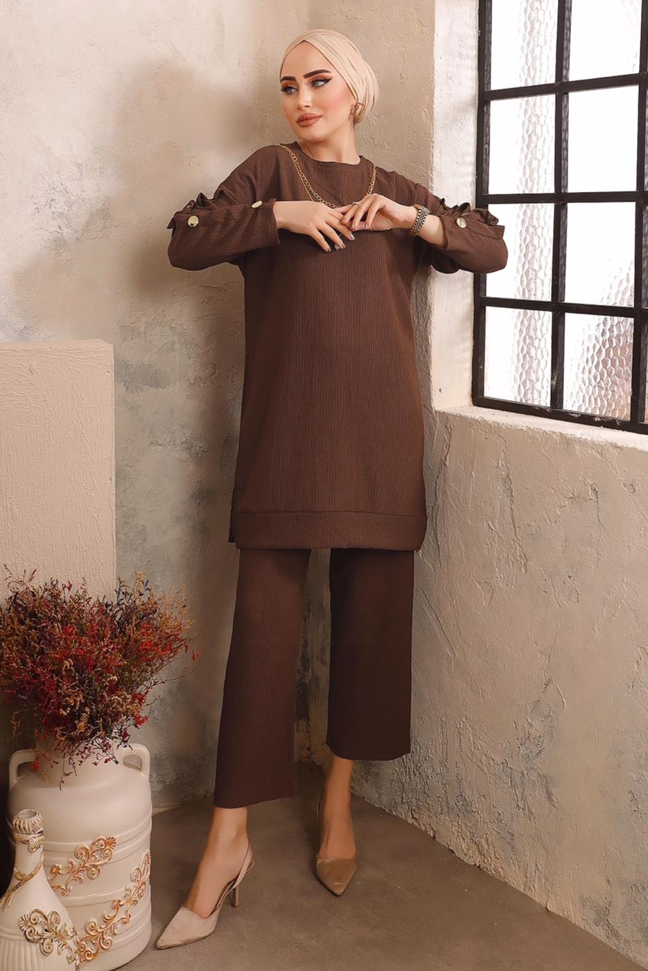 Tesettür giyim KAHVE DÜĞME DETAYLI ZİNCİRLİ İKİLİ PANTOLON TAKIMI T 5492