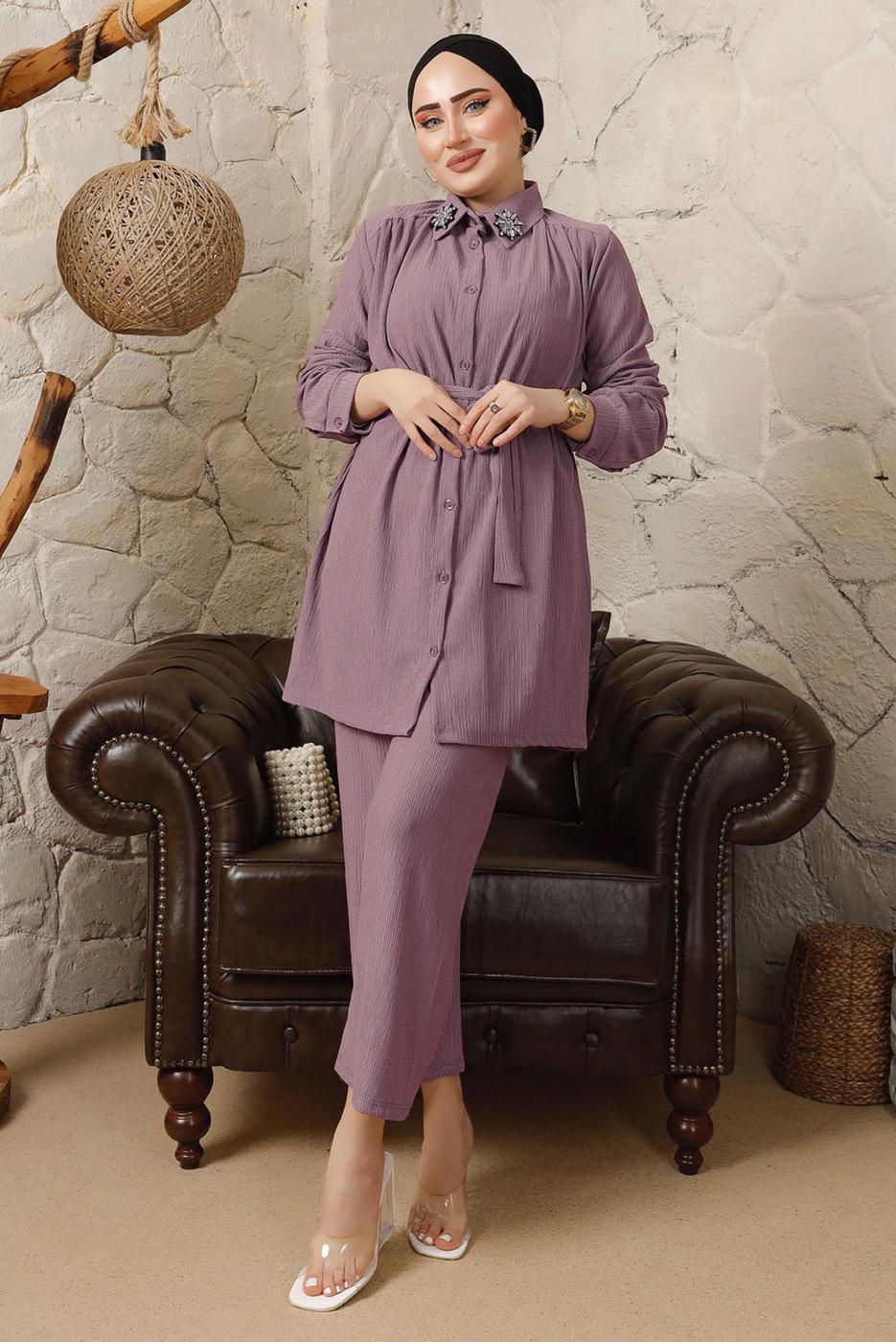Tesettür giyim MOR YAKASI BROŞLU BÜRÜMCÜK İKİLİ PANTOLONLU TAKIM T 60003