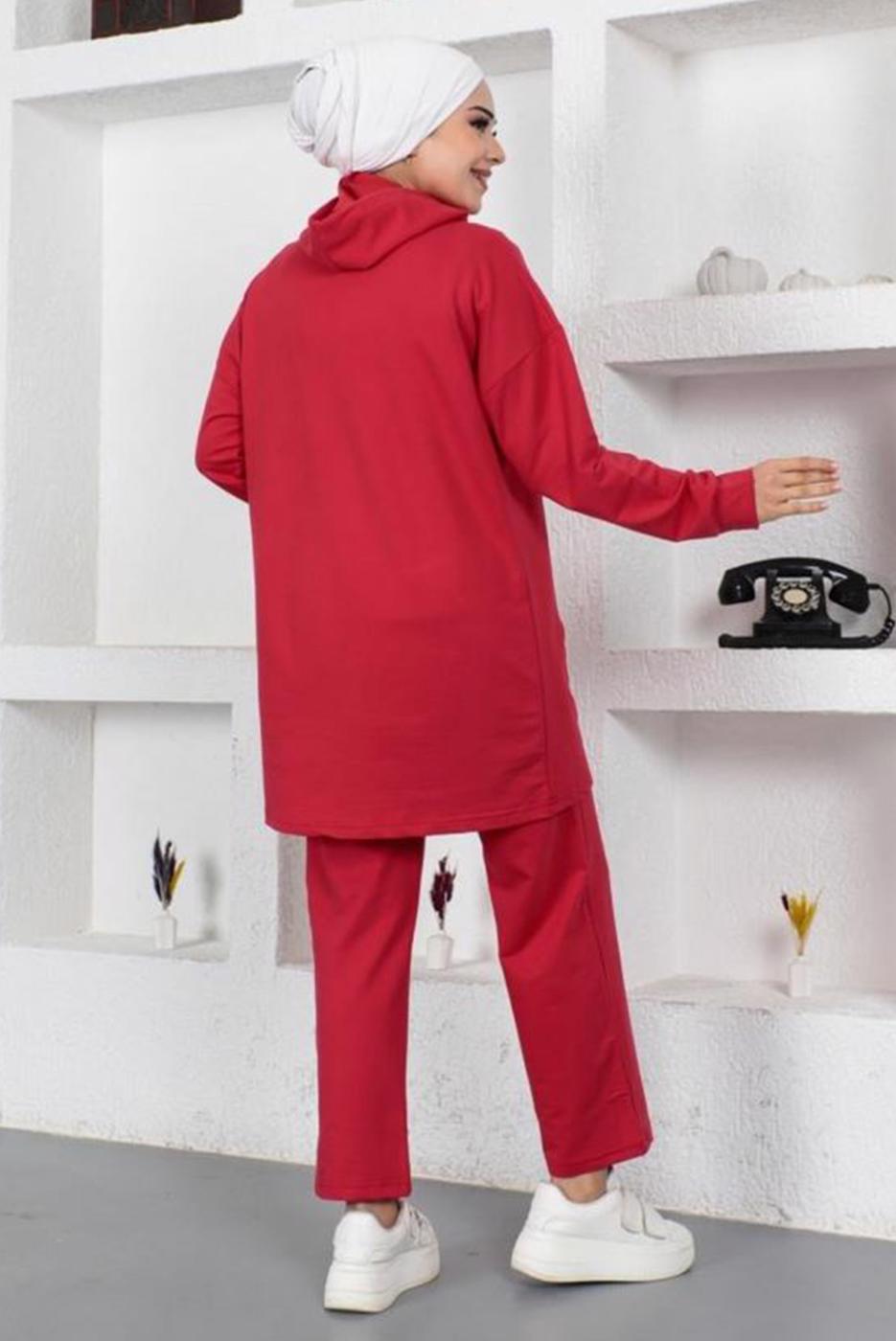 Tesettür giyim KIRMIZI KAPÜŞONLU CEPLİ PANTOLONLU EŞOFMAN TAKIM T 003