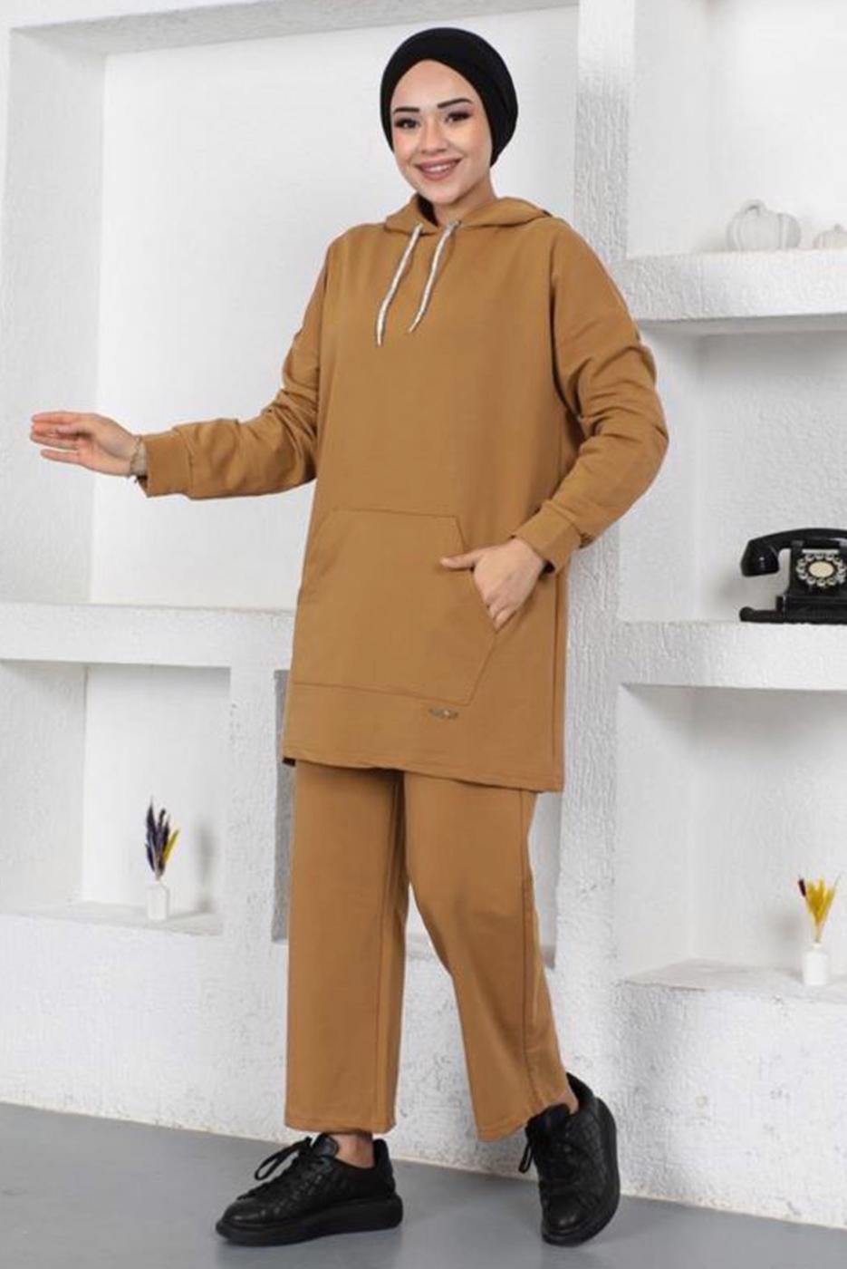 Hijab clothing BROWN HOODED TRACKSUIT SET WITH POCKET DETAIL T 003