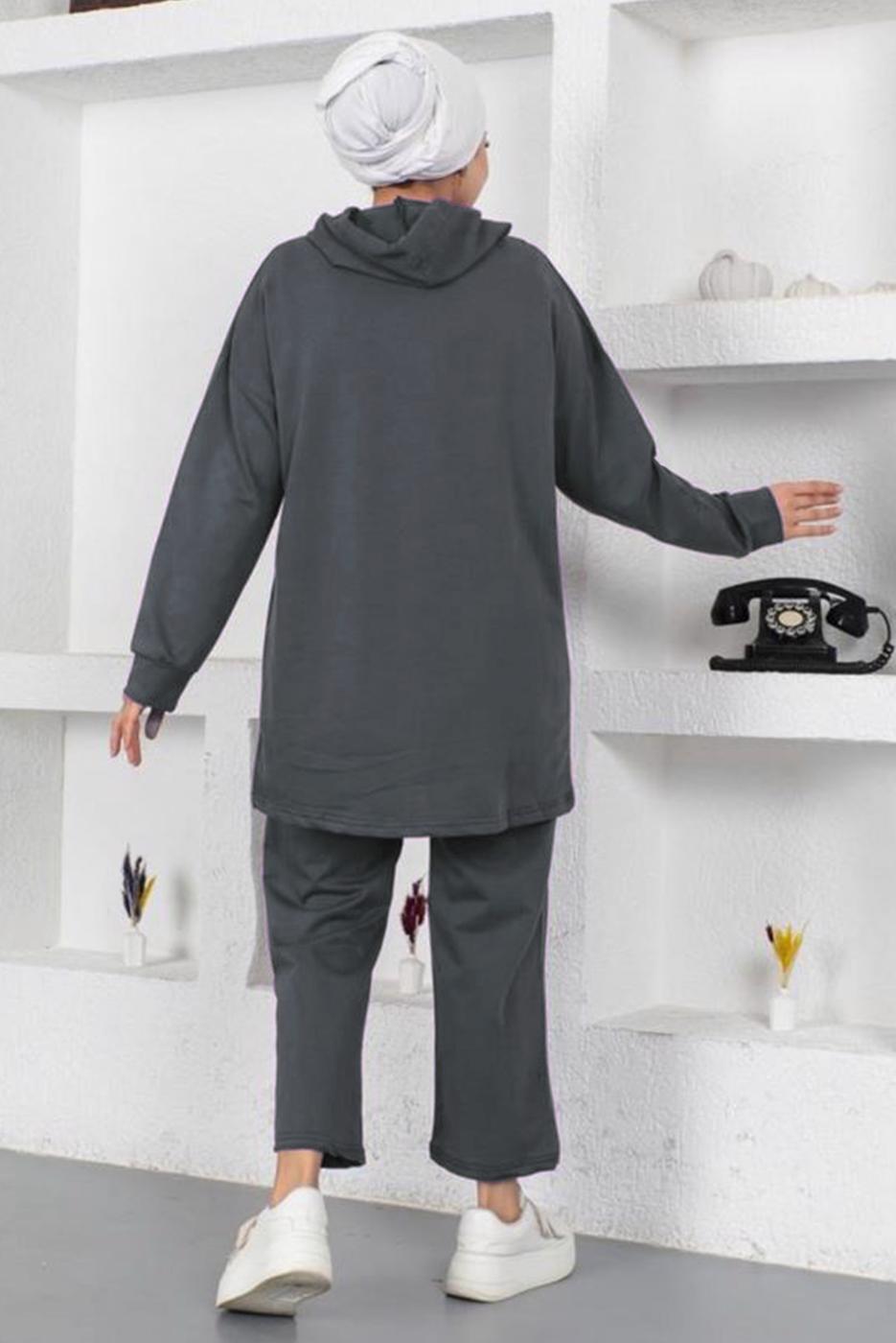 Tesettür giyim GRİ KAPÜŞONLU CEPLİ PANTOLONLU EŞOFMAN TAKIM T 003