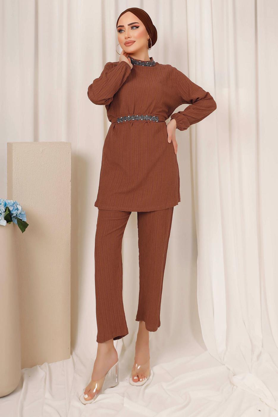 Tesettür giyim KAHVE KUŞAKLI TAŞLI PANTOLONLU TAKIM T 0103
