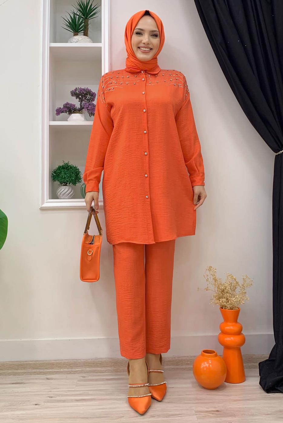 Tesettür giyim TURUNCU TAŞ BASKILI DÜĞMELİ PANTOLONLU TAKIM T 0348