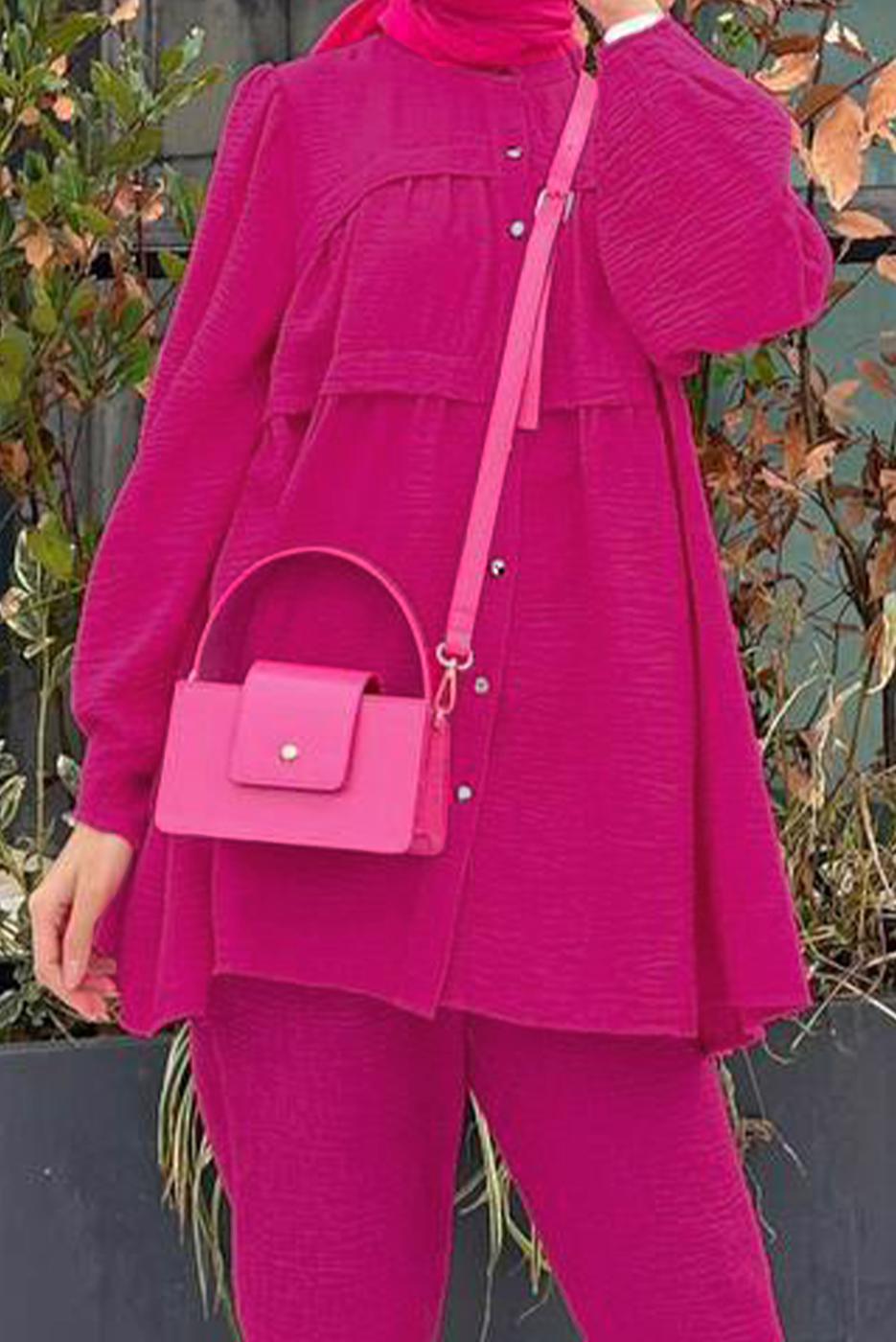 Tesettür giyim FUŞYA BÜZGÜ DETAYLI VOLANLI İKİLİ PANTOLONLU TAKIM T 05014