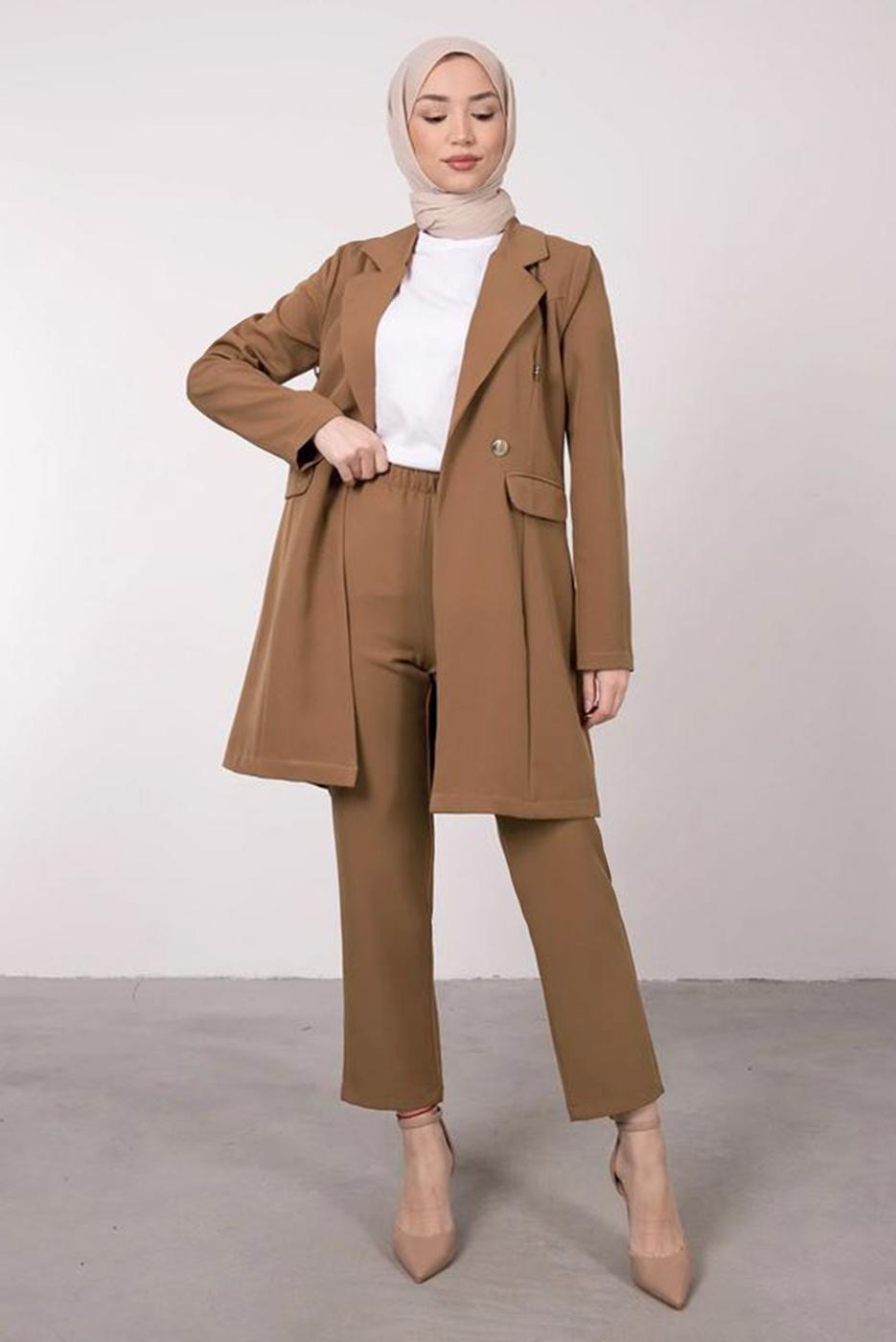 Tesettür giyim KAHVE KRUVAZE YAKA BELİ LASTİKLİ İKİLİ KREP TAKIM T 1585