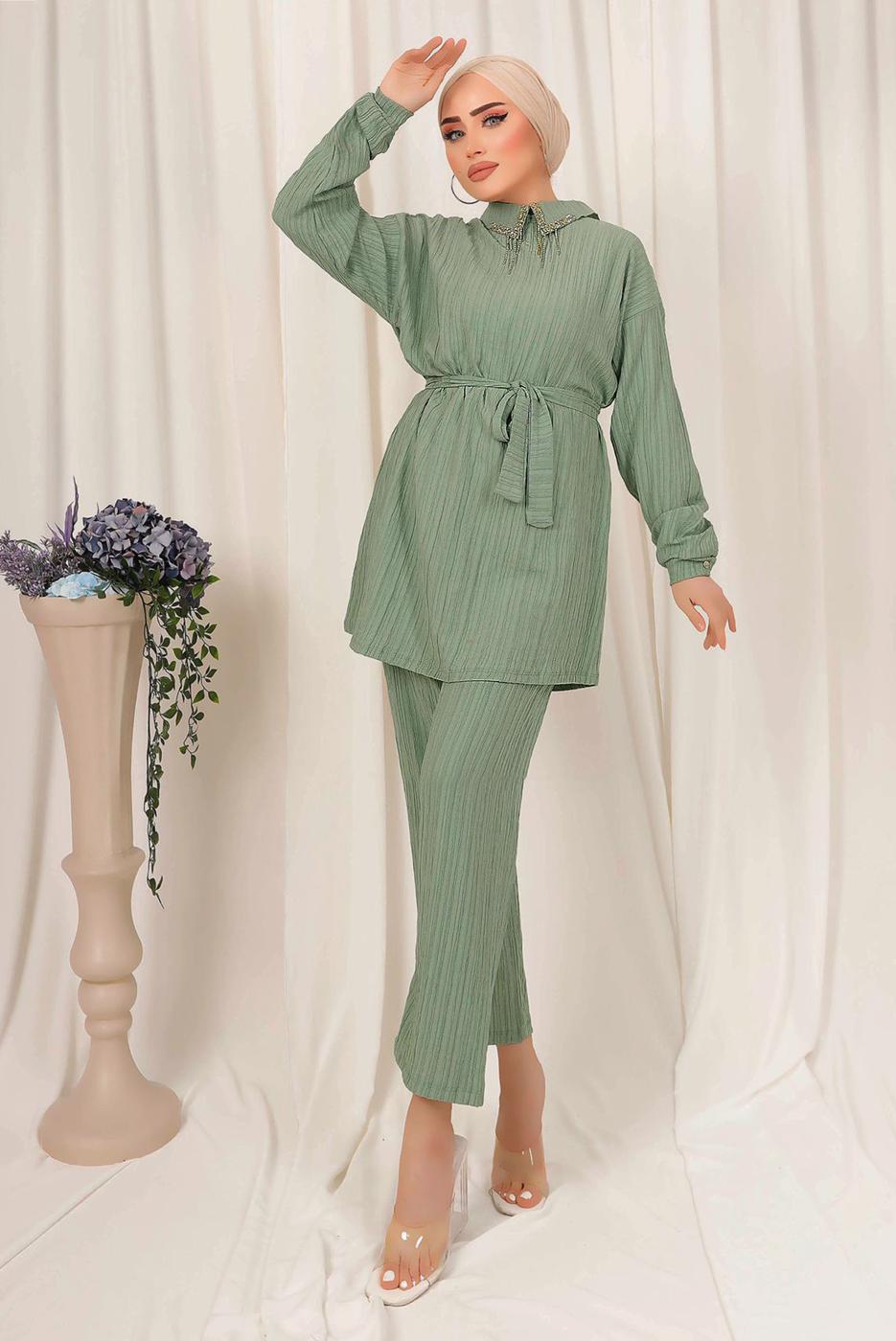 Tesettür giyim YEŞİL YAKASI TAŞ DETAYLI İKİLİ PANTOLONLU TAKIM T 2103