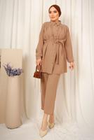 Tesettür giyim KAHVE OMUZLARI TAŞ DETAYLI KUŞAKLI PANTOLONLU TAKIM T 2303