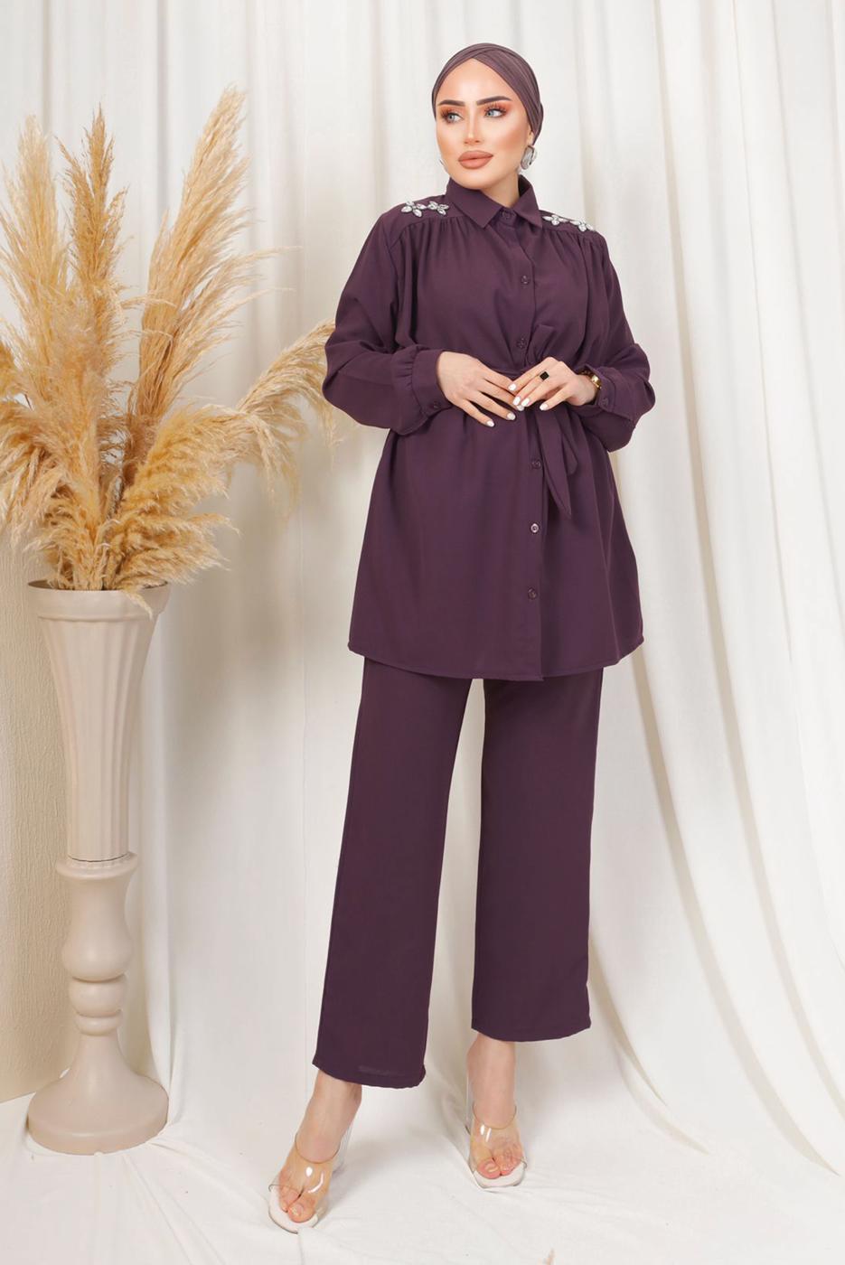 Tesettür giyim MOR OMUZLARI TAŞ DETAYLI KUŞAKLI PANTOLONLU TAKIM T 2303