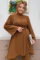 Tesettür giyim TABA TAŞ İŞLEME DETAYLI KUŞAKLI KREP TAKIM T 2348