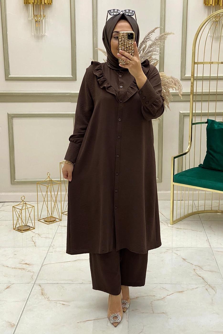 Tesettür giyim KAHVE FIRFIR DETAYLI DÜĞMELİ İKİLİ PANTOLONLU TAKIM T 30451