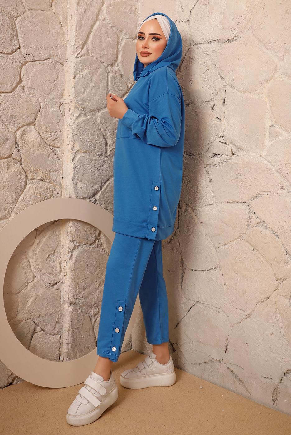 Tesettür giyim MAVİ KAPÜŞONLU DÜĞME DETAYLI İKİLİ PANTOLONLU TAKIM T 3292