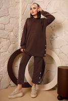 Tesettür giyim KAHVE KAPÜŞONLU DÜĞME DETAYLI İKİLİ PANTOLONLU TAKIM T 3292