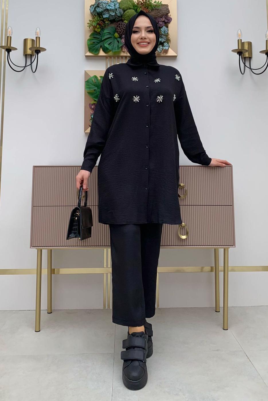 Tesettür giyim SİYAH TAŞ DETAYLI DÜĞMELİ İKİLİ PANTOLONLU TAKIM T 4048