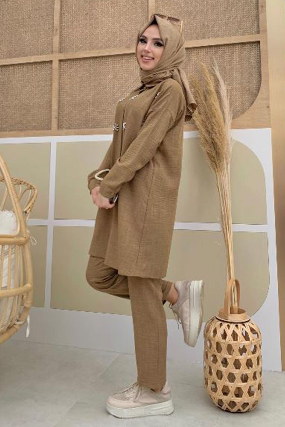 Tesettür giyim KAHVE TAŞ DETAYLI DÜĞMELİ İKİLİ PANTOLONLU TAKIM T 4048