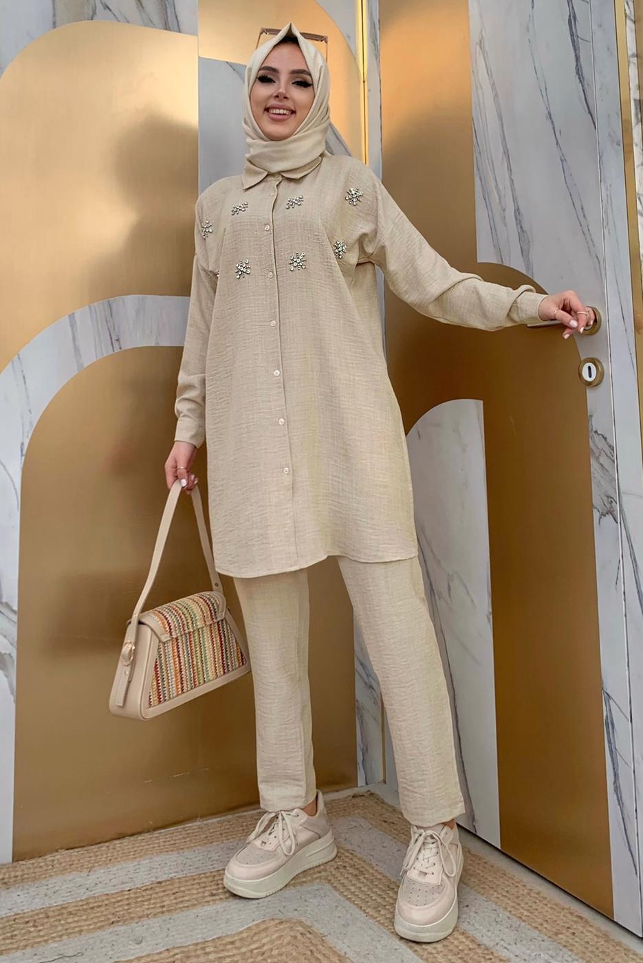 Tesettür giyim VİZON TAŞ DETAYLI DÜĞMELİ İKİLİ PANTOLONLU TAKIM T 4048