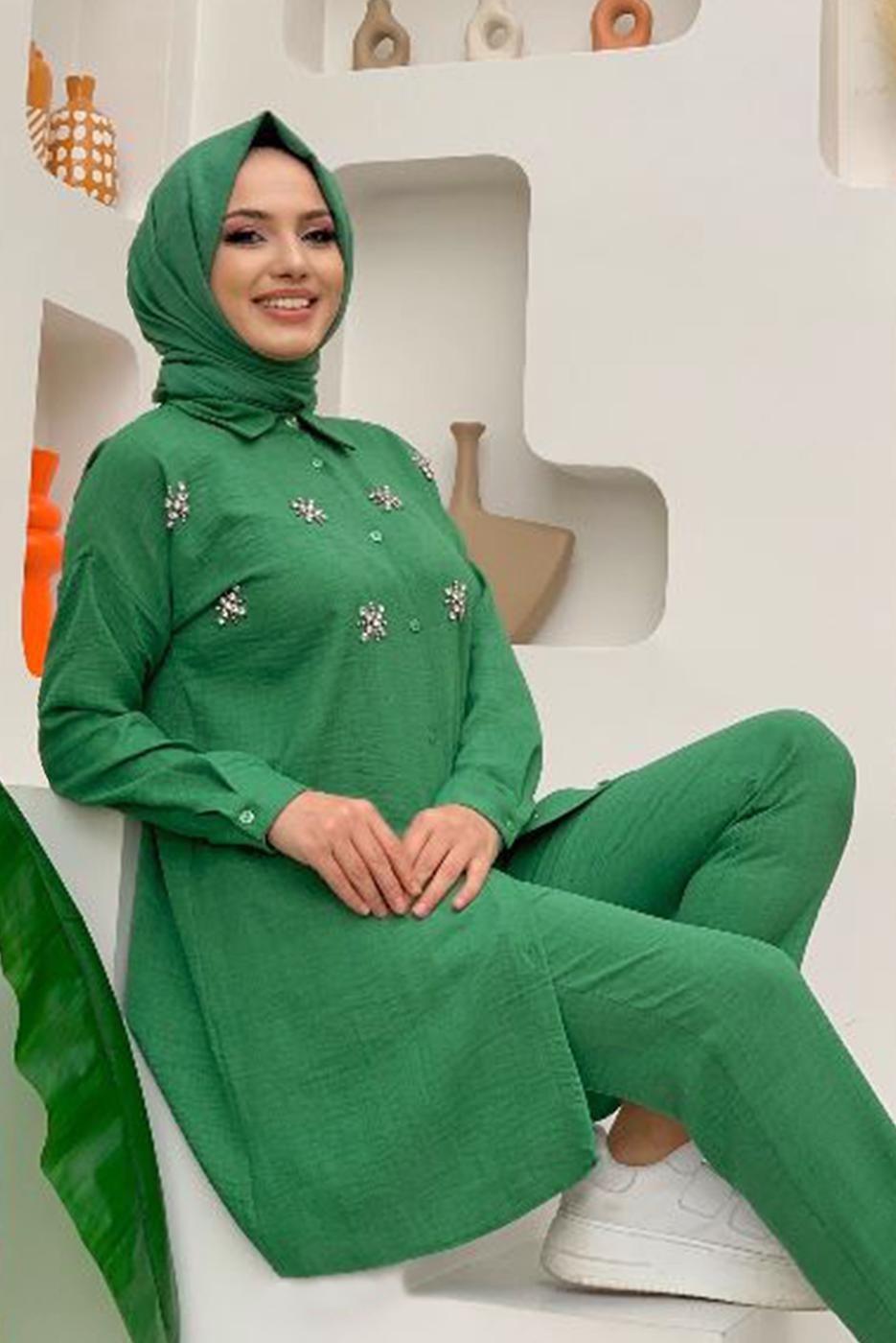 Tesettür giyim YEŞİL TAŞ DETAYLI DÜĞMELİ İKİLİ PANTOLONLU TAKIM T 4048