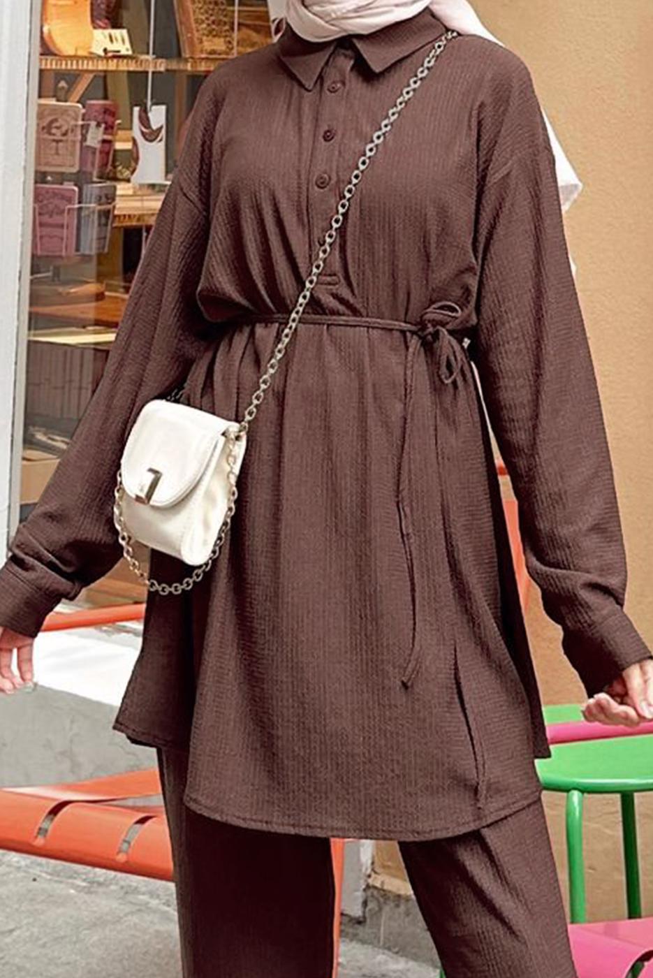 Tesettür giyim KAHVE DÜĞME DETAYLI KUŞAKLI PANTOLONLU TAKIM T 55014