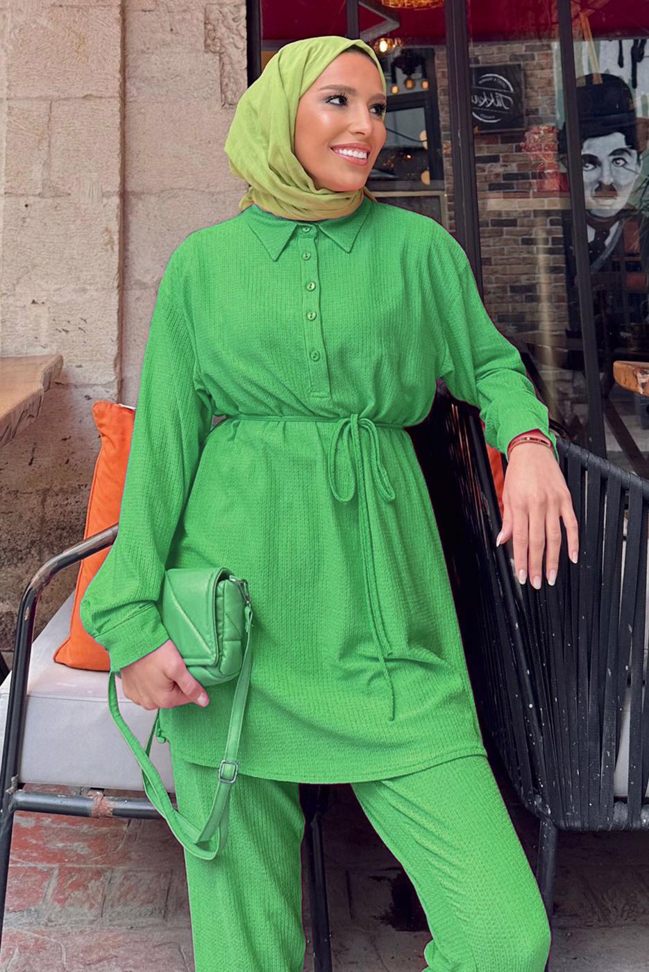Tesettür giyim YEŞİL DÜĞME DETAYLI KUŞAKLI PANTOLONLU TAKIM T 55014