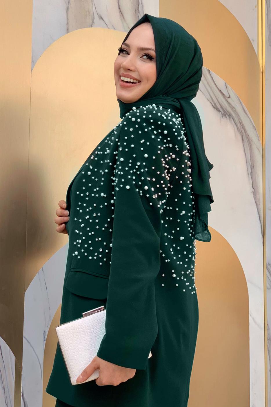 Tesettür giyim YEŞİL İNCİ VE TAŞ DETAYLI İKİLİ PANTOLONLU TAKIM T 6048