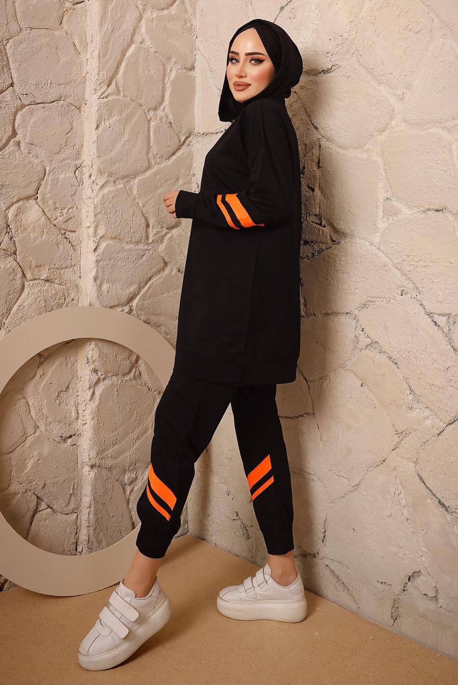 Tesettür giyim SİYAH ŞERİTLİ KAPÜŞONLU İKİLİ PANTOLON TAKIMI T 6092