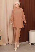 Tesettür giyim TURUNCU BROŞ DETAYLI KOLU PİLİSELİ PANTOLONLU TAKIM T 6213