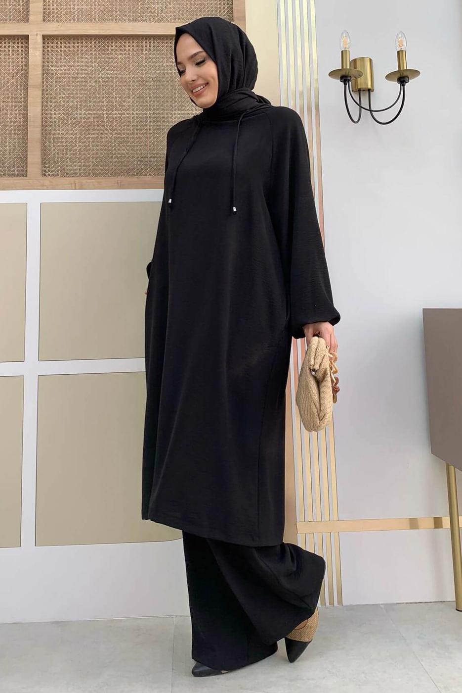 Tesettür giyim SİYAH KAPÜŞONLU BAĞCIK DETAYLI AEROBİN TAKIM T 6348
