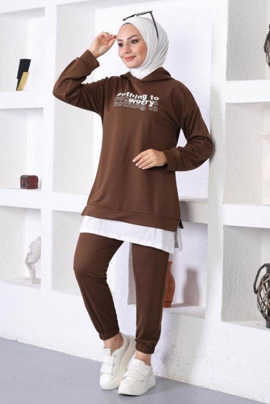 Vêtements hijab BRUN ENSEMBLE DE SURVÊTEMENT IMPRIMÉ SLOGAN À CAPUCHE T 6372