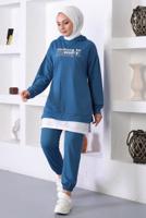 Vêtements hijab BLEU MARINE ENSEMBLE DE SURVÊTEMENT IMPRIMÉ SLOGAN À CAPUCHE T 6372