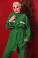 Tesettür giyim YEŞİL PÜSKÜL DETAYLI KUŞAKLI PANTOLONLU TAKIM T 6492