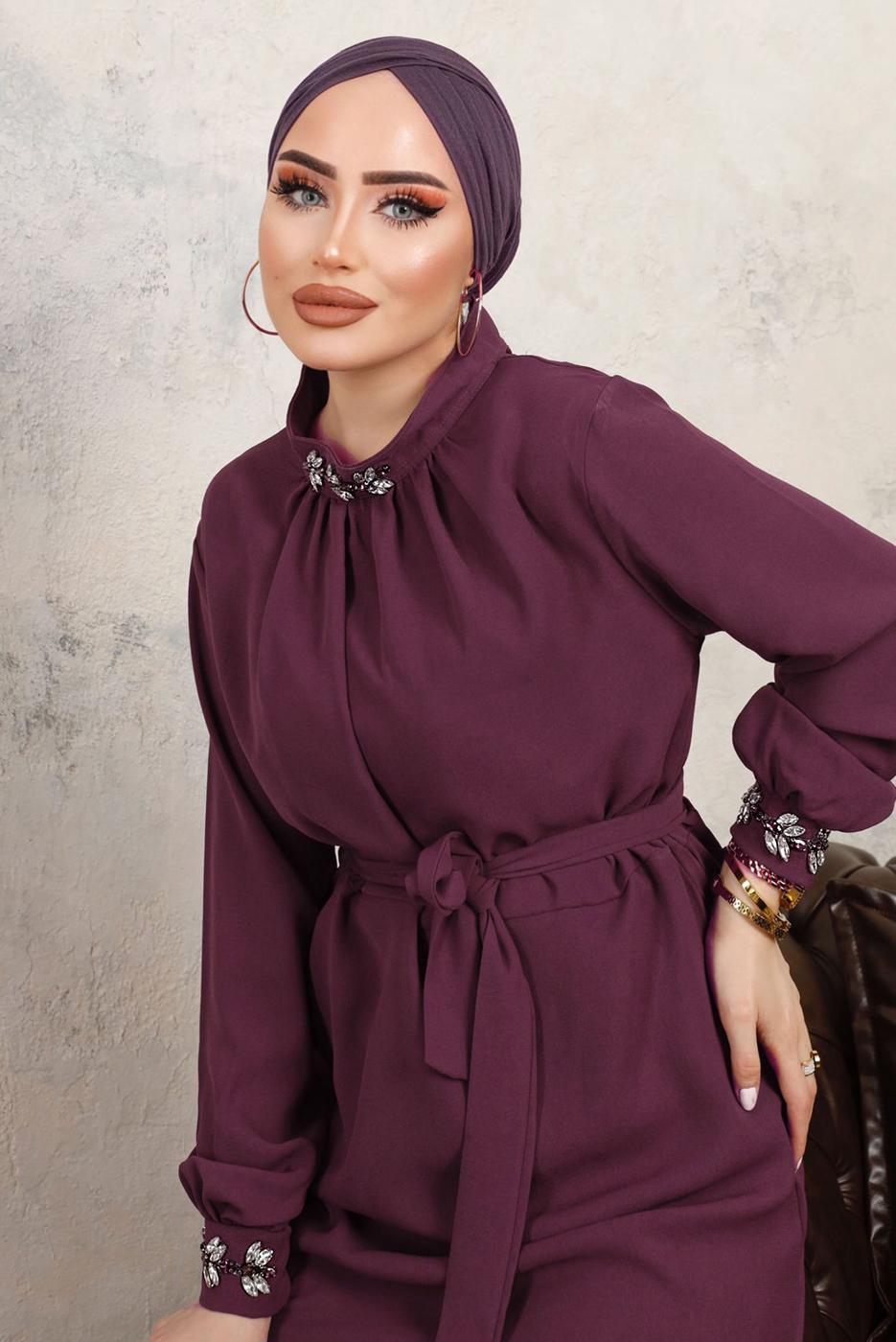 Tesettür giyim MÜRDÜM YAKASI VE MANŞETLERİ TAŞLI İKİLİ PANTOLONLU TAKIM T 7303