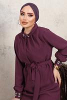 Tesettür giyim MÜRDÜM YAKASI VE MANŞETLERİ TAŞLI İKİLİ PANTOLONLU TAKIM T 7303