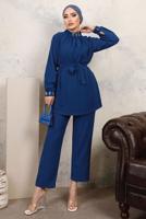 Tesettür giyim LACİVERT YAKASI VE MANŞETLERİ TAŞLI İKİLİ PANTOLONLU TAKIM T 7303