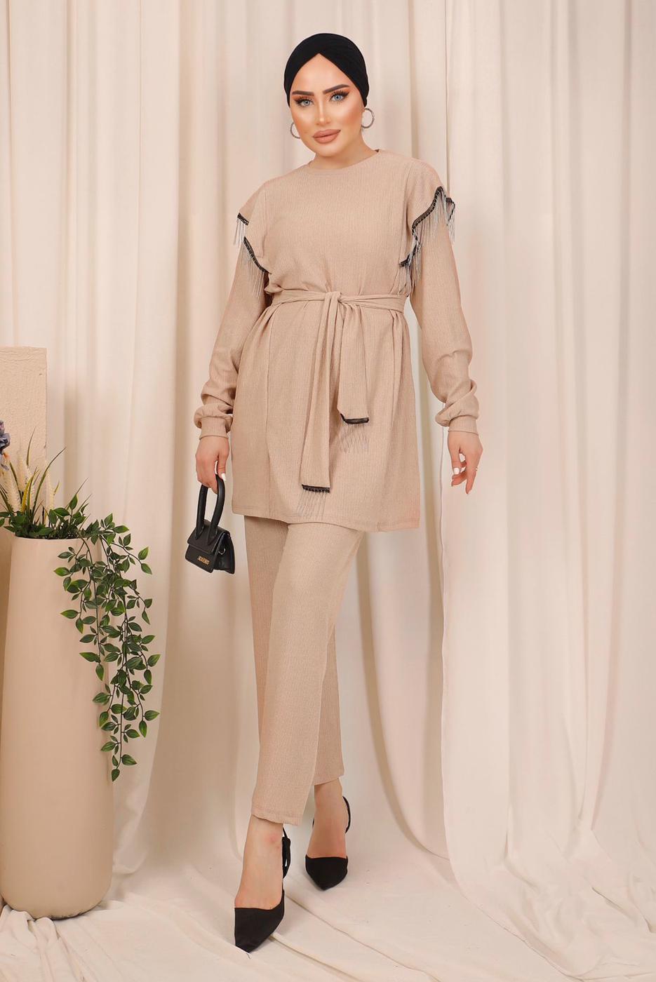 Tesettür giyim BEJ ZİNCİR DETAYLI KUŞAKLI PANTOLONLU TAKIM T 7703