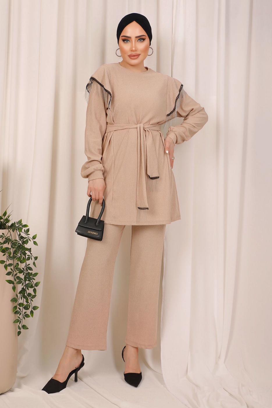 Tesettür giyim BEJ ZİNCİR DETAYLI KUŞAKLI PANTOLONLU TAKIM T 7703