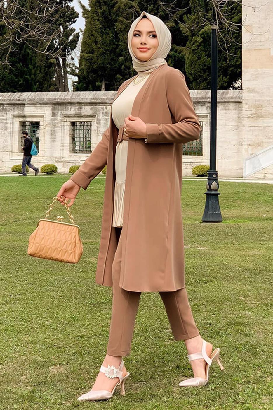 Tesettür giyim TABA KEMERLİ İKİLİ DÜZ KESİM PANTOLONLU TAKIM T 8137