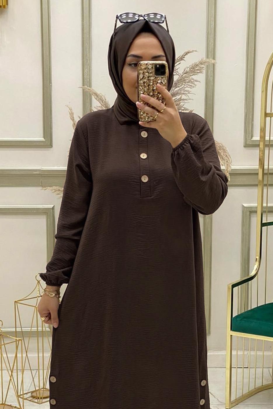 Tesettür giyim KAHVE MANŞETLERİ LASTİKLİ DÜĞME DETAYLI PANTOLONLU TAKIM T 90110