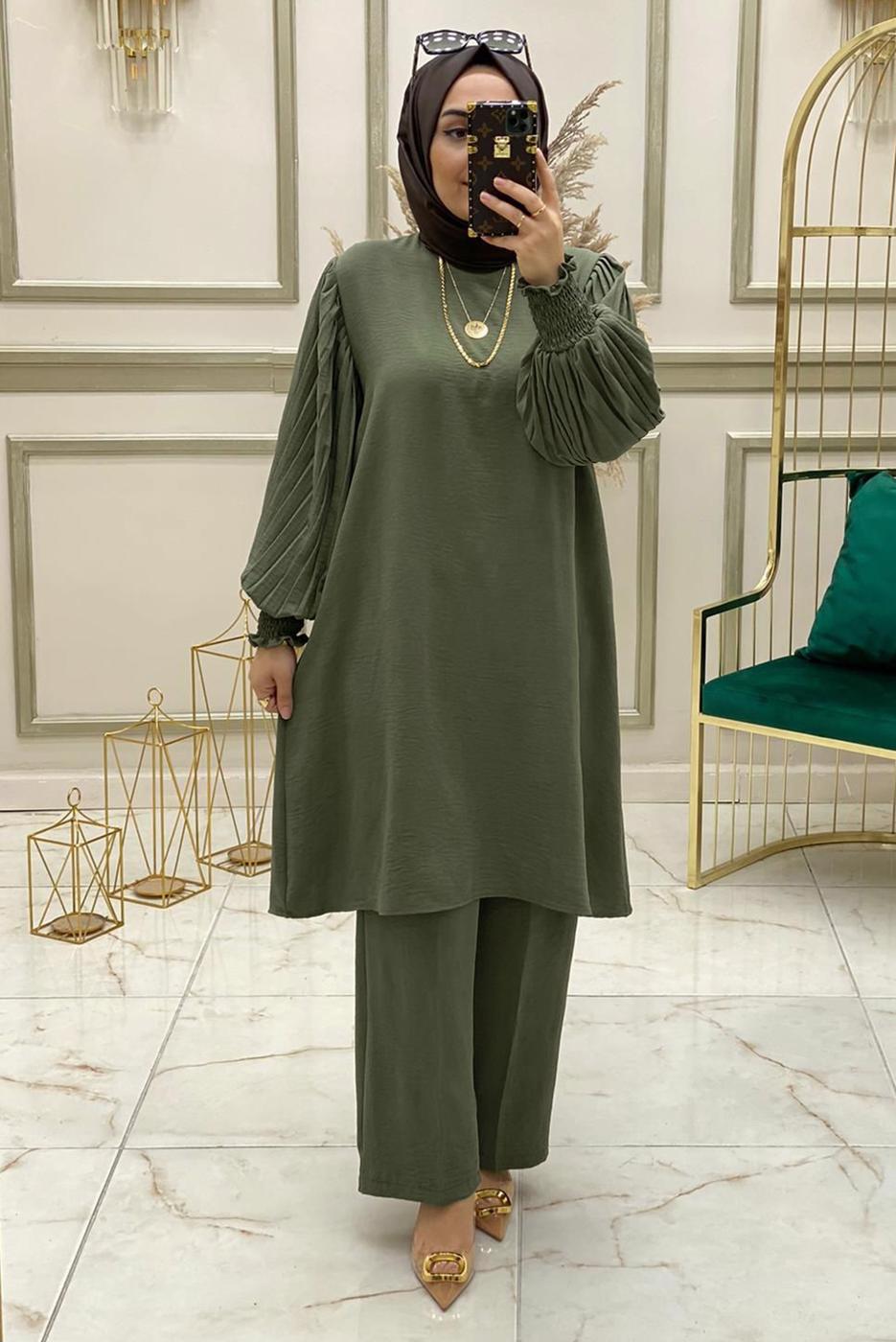 Tesettür giyim HAKİ KOLU PİLİSE DETAYLI KUŞAKLI PANTOLONLU TAKIM T 90210