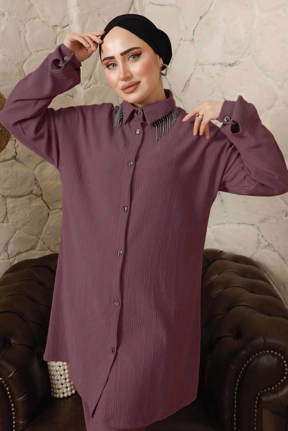 Tesettür giyim MOR YAKASI ZİNCİR DETAYLI BÜRÜMCÜK PANTOLONLU TAKIM T 9892
