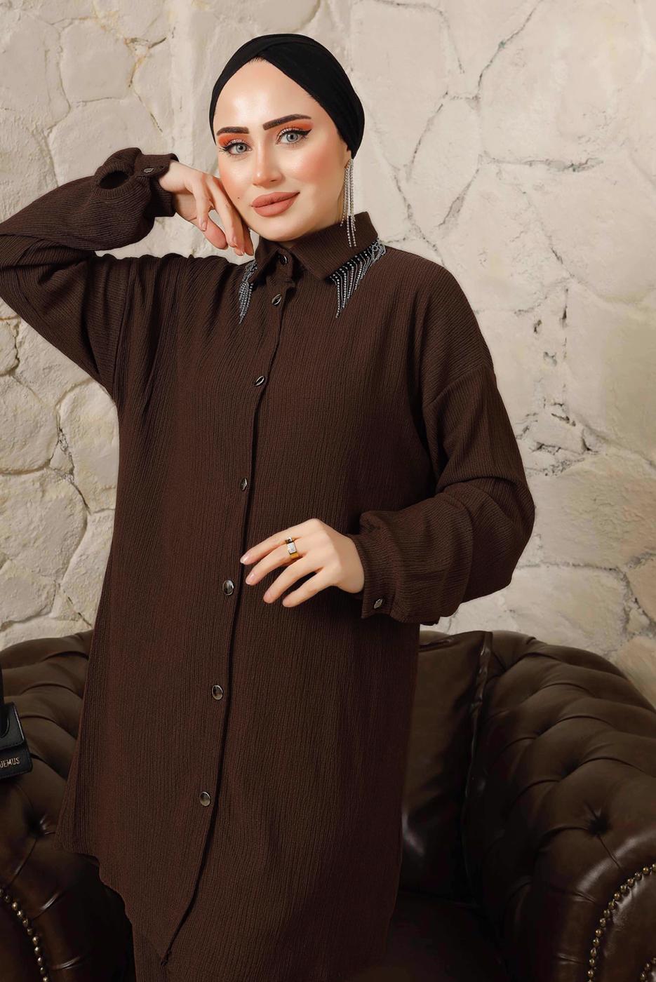 Tesettür giyim KAHVE YAKASI ZİNCİR DETAYLI BÜRÜMCÜK PANTOLONLU TAKIM T 9892