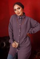 Tesettür giyim MOR ZİNCİR DETAYLI DÜĞMELİ TUNİK T 2792