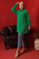 Tesettür giyim YEŞİL ZİNCİR DETAYLI DÜĞMELİ TUNİK T 2792