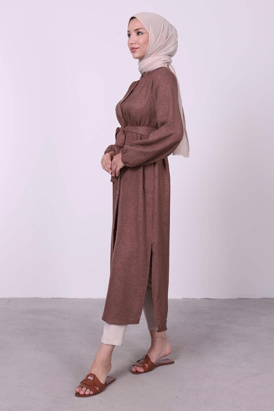 Tesettür giyim KAHVE YANI YIRTMAÇLU KUŞAKLI UZUN TUNİK T 3395 