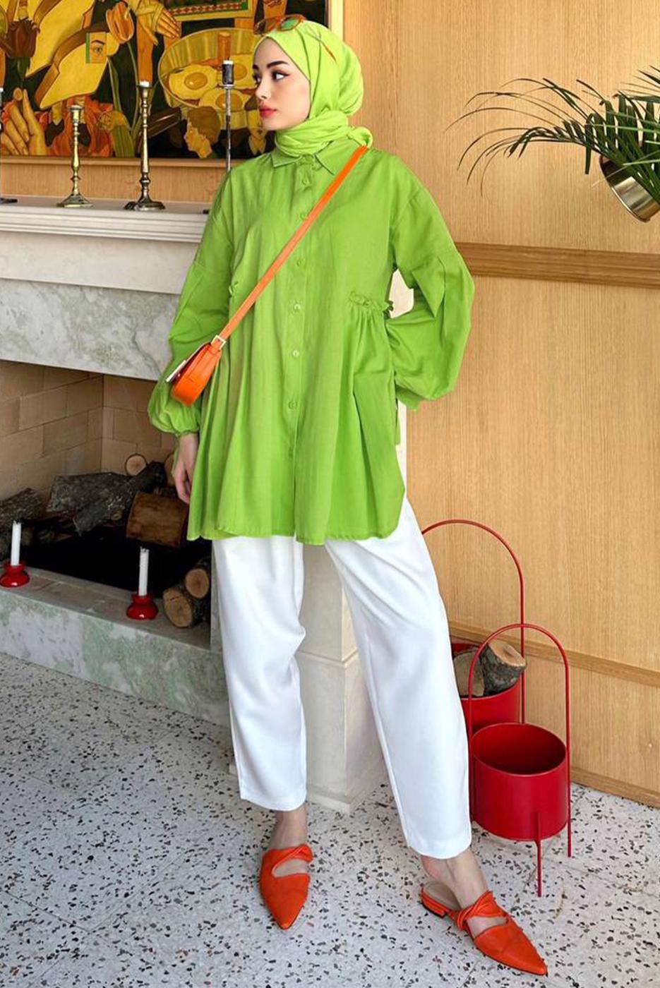 Tesettür giyim YEŞİL BELİ BÜZGÜ DETAYLI DÜĞMELİ TUNİK T 7168